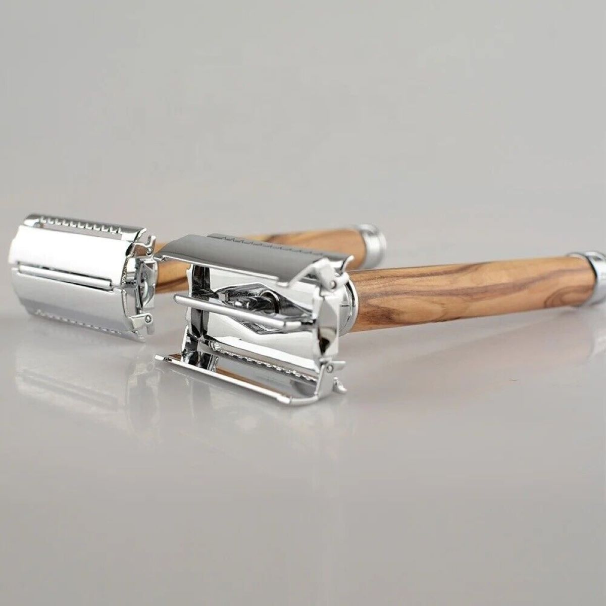 Superior Quality Olive Wood Butterfly Safety Razor – Esquires of Oxford:
